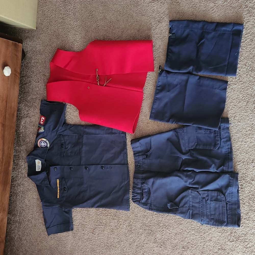 Boy Scouts / Cub Scouts of America Uniform size 6/Small
